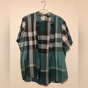 Men’s Burberry shirt